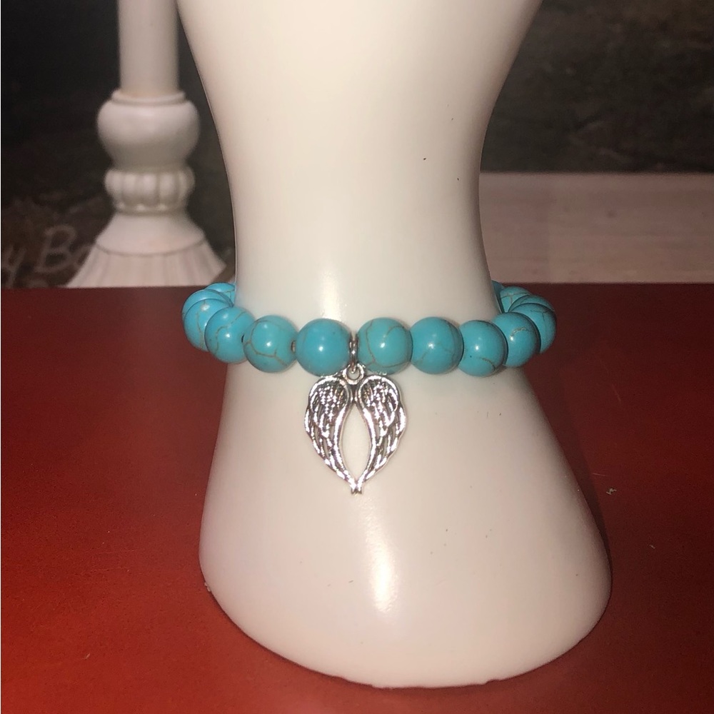 💎 Beautiful Turquoise bead bracelet with angel wings